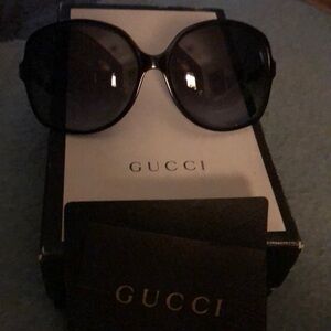 Vintage Gucci sunglasses good condition box kept
